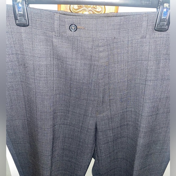 Men’s Liz Claiborne suit. Jacket is size 48R and pants are 36 waist x 32 long. - Picture 11 of 12